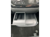 インストセンタースライドトレイ、カップホルダー付
