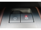 電動パーキングブレーキを搭載。スイッチ操作でパーキングブレーキを作動・解除することが可能ですので、操作の力が不要ですよ♪
