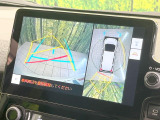 【パノラミックビューモニター】専用のカメラにより、上から見下ろしたような視点で360度クルマの周囲を確認することができます☆死角部分も確認しやすく、狭い場所での切り返しや駐車もスムーズに行えます。