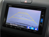 ◆バックカメラ◆リバースにするだけで映ります、後方の安全確認や、狭い駐車場での車庫入れ、雨の日や夜間など視界の悪い時に便利です!安全にバックする為には欠かせない装備です。