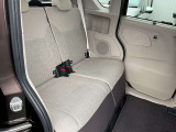 足元が広くゆったり座れるリヤーシートはとても快適です!