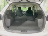 後席を格納すると、これだけの広さが!シーンに合わせたシートアレンジで、大きな荷物も積むことが出来ます♪