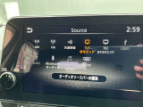 スマホと繋がるアップルカープレイにも対応した純正ナビ!