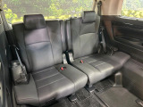 3列目シートはもちろん状態良好☆大人でもゆったりと座って頂けますので、大人数でのお出かけもラクラクです♪ご家族で、気の知れた仲間で、ドライブに行くのが楽しみですね♪