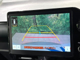 【バックカメラ】駐車時に後方がリアルタイム映像で確認できます。大型商業施設や立体駐車場での駐車時や、夜間のバック時に大活躍!運転スキルに関わらず、今や必須となった装備のひとつです!
