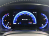 とっても見やすいメーターです。夜間時はラグジュアリーな気分にさせてくれる照明が魅力ですので、夜のドライブも楽しみになりますよ♪