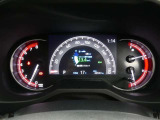 各操作スイッチは使いやすい位置に配置され、とっても見やすいメーターです。夜間時はラグジュアリーな気分にさせてくれる照明が魅力ですので、夜のドライブも楽しみになりますよ♪