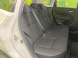 後部座席も気になるようなキズ・汚れやへたり等、大きなダメージはなく、良好な状態です。