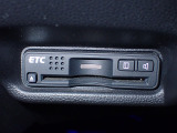 デザインスッキリのビルトイン『ETC』!高速道路の特典はもちろん、キャッシュレスなので料金所では徐行するだけで通過可能です!