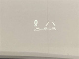 ヘッドアップディスプレイ搭載。運転中、前方から視線を落外す必要がなく、安全に運転ができる機能です。