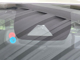 【トヨタセーフティセンス】走行中に前方の車両等を認識し、衝突しそうな時は警報とブレーキで衝突回避と被害軽減をアシスト。より安全にドライブをお楽しみいただけます。