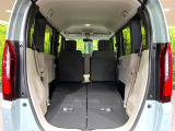 普段のお買い物や通勤、送迎等に十分な荷室スペースを確保しております。セカンドシートを倒すと、大きな荷物の積載も可能です♪
