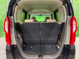 普段のお買い物や通勤、送迎等に十分な荷室スペースを確保しております。セカンドシートを倒すと、大きな荷物の積載も可能です♪
