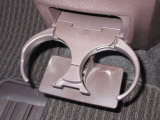運転席と助手席の間にはドリンクホルダーがあります。取りやすい位置にありますからドライブも楽しくなりますね!