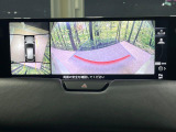 【360&deg;ビューモニター】専用のカメラにより、上から見下ろしたような視点で360度クルマの周囲を確認することができます☆死角部分も確認しやすく、狭い場所での切り返しや駐車もスムーズに行えます。