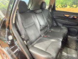 後部座席も気になるようなキズ・汚れやへたり等、大きなダメージはなく、良好な状態です。