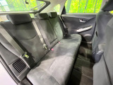 後部座席も気になるようなキズ・汚れやへたり等、大きなダメージはなく、良好な状態です。