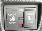 【両側パワースライドドア】スマートキーや運転席のスイッチで後席両側スライドドアの開閉が可能♪電動だから力を入れてドアを開ける必要が無く、小さなお子様でも簡単に開け閉めでき快適です♪