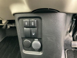 運転席には、寒い冬でも快適なシートヒーターが付いています。
