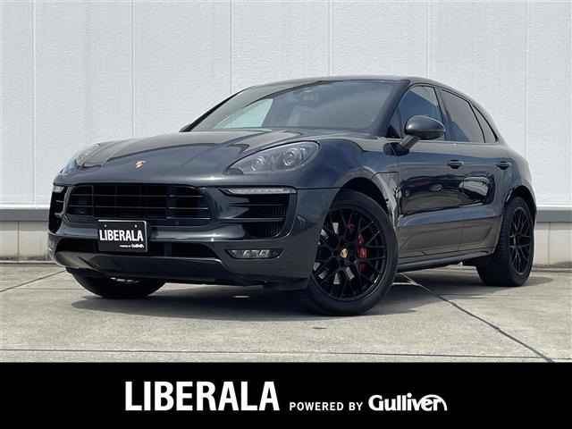 マカン  GTS 4WD 本革シート