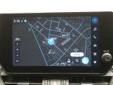 ディスプレイオーディオ(コネクティッドナビ対応)PLUS搭載。T-Connectご契約で2029年12月まで無償で利用できるナビ(期限到来後は有償)と、解約後も利用できる車載ナビが搭載されています。