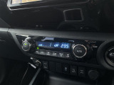 【 オートエアコン 】車内温度を感知して自動で温度調整をしてくれるのでいつでも快適な車内空間を創り上げます!//