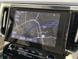 純正ナビを装備。タッチパネル式で使いやすく、お出かけもラクラクです。