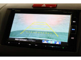 バックカメラが装備されており、後方の安全確認はもちろんのこと狭い場所での駐車や雨の日・夜間など視界の悪いコンディションでのストレスの軽減にもなります!