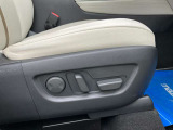 運転席側の電動シートがあり前後上下だけでなく背中側のランバーサポートも調節が出来ます。