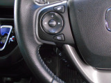 ★ステアリングにはオーディオコントロールスイッチが付いていますので、目線を正面から外すことが無く、また、ステアリングから手を離さずにオーディオ操作ができます♪