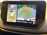 【パノラマモニター】専用のカメラにより、上から見下ろしたような視点で360度クルマの周囲を確認することができます☆死角部分も確認しやすく、狭い場所での切り返しや駐車もスムーズに行えます。