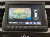 バックでの車庫入れも安心です! リアカメラが付いているバックモニター付のナビを装備しております。バンパーについているソナーや、操作線もついており距離感も画面から確認できます。