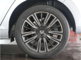アルミホイール装着車です!これで足元まわりもおしゃれにきまります!