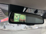 アラウンドビューモニターでバックオーライ♪ナビ画面とバックミラーのどちらかに投影します。
