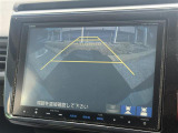 便利な【バックモニター】で安全確認もできます。駐車が苦手な方にもオススメな便利機能です。
