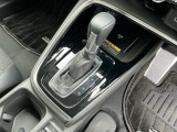 発進時から滑らかに加速する無段階変速のCVTはストップ&ゴーの多い街の中も快適です