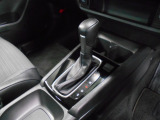 扱いやすい位置に配置されたフロアオートマチックです☆CVTを採用で滑らかでスムーズな走りが楽しめますよ♪