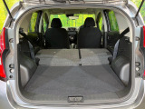 後席を格納すると、これだけの広さが!シーンに合わせたシートアレンジで、大きな荷物も積むことが出来ます♪