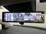 スマートルームミラー付きで後部座席に乗車してても後方がしっかり見れます