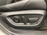 パワーシート搭載。微妙な調整が手軽にでき、ピッタリのポジションで運転することが可能です。