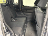 後部座席もキレイな状態です♪