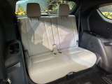 3列目シートはもちろん状態良好☆大人でもゆったりと座って頂けますので、大人数でのお出かけもラクラクです♪ご家族で、気の知れた仲間で、ドライブに行くのが楽しみですね♪