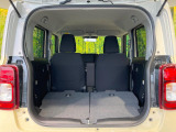 後席を格納すると、これだけの広さが!シーンに合わせたシートアレンジで、大きな荷物も積むことが出来ます♪
