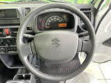 ステアリングも使用感が少なく、きれいな状態となっております♪