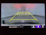 バックでの車庫入れも安心です! リアカメラが付いているバックモニター付のナビを装備しております。操作線もついており距離感も画面から確認できます。
