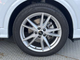 ●純正18インチアルミホイール『スタイリッシュなデザインでAudiならではの卓越した走りを支えるホイールと足回りです。