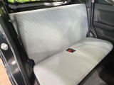 後部座席も気になるようなキズ・汚れやへたり等、大きなダメージはなく、良好な状態です。