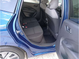 リアシートは厚みのあるシートで座り心地もバッチリ!足元広々!