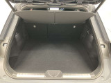 広々としたラゲージスペースを備えています。大きなものや長さのある荷物もしっかりと積み込めます。