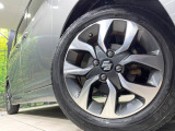 【15インチアルミホイール】外観にマッチしたアルミホイールを装着しております。各種アルミホイールや、スタッドレスタイヤも取扱いしております。是非ご相談ください♪